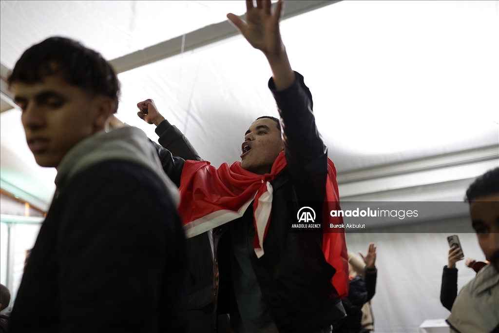 شادی خیابانی مردم مراکش پس از شکست اسپانیا در جام جهانی