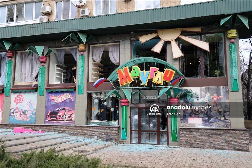 Donetsk bölgesine düzenlenen saldırıda hastane ve opera binası zarar gördü