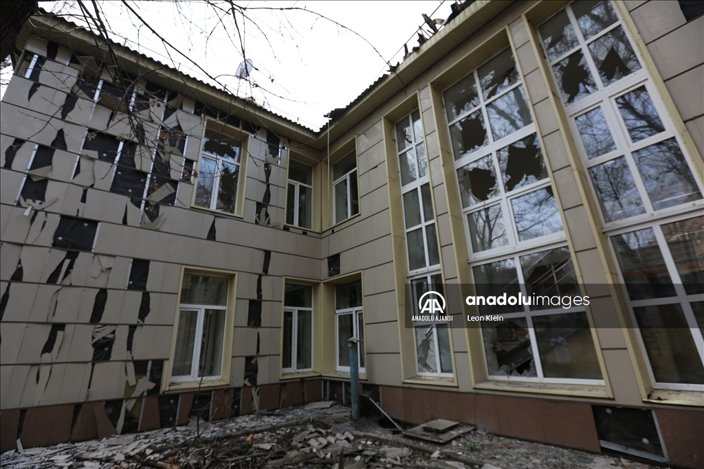 Donetsk bölgesine düzenlenen saldırıda hastane ve opera binası zarar gördü