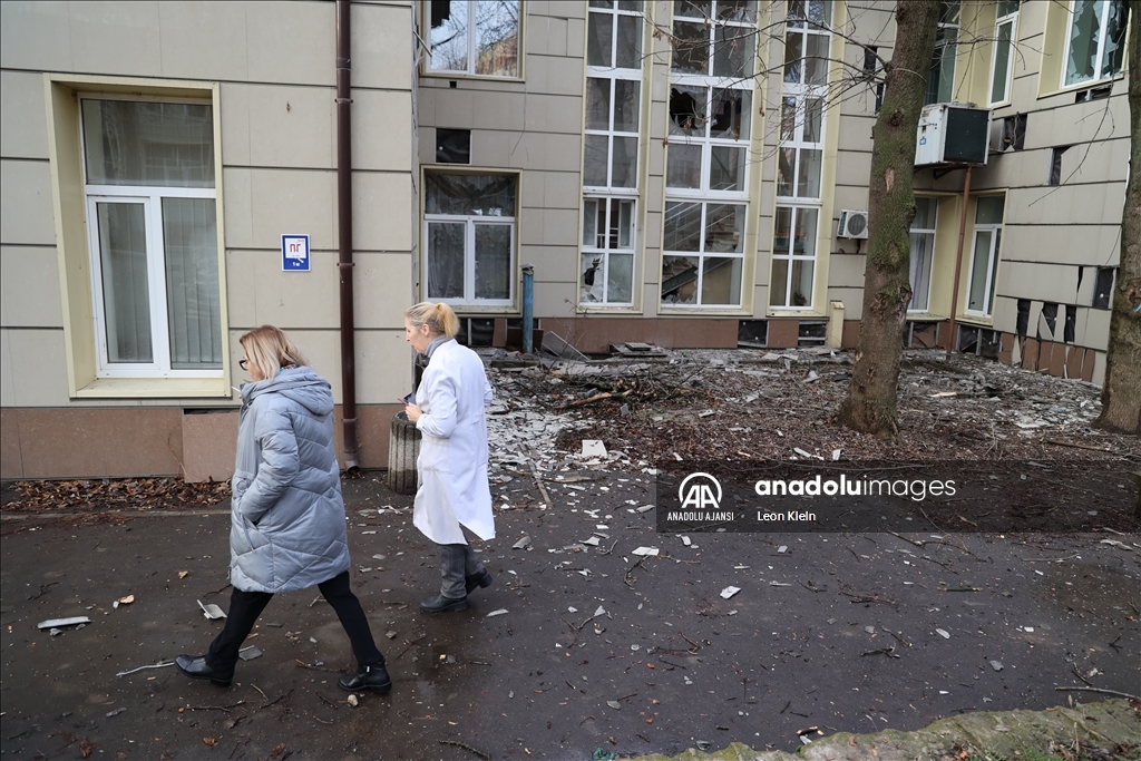 Donetsk bölgesine düzenlenen saldırıda hastane ve opera binası zarar gördü