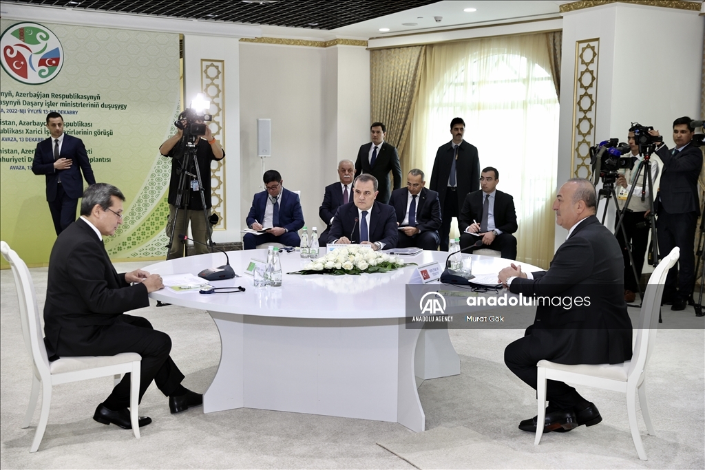 نشست سه‌جانبه وزرای امور خارجه ترکیه، آذربایجان و ترکمنستان در شهر آوازه