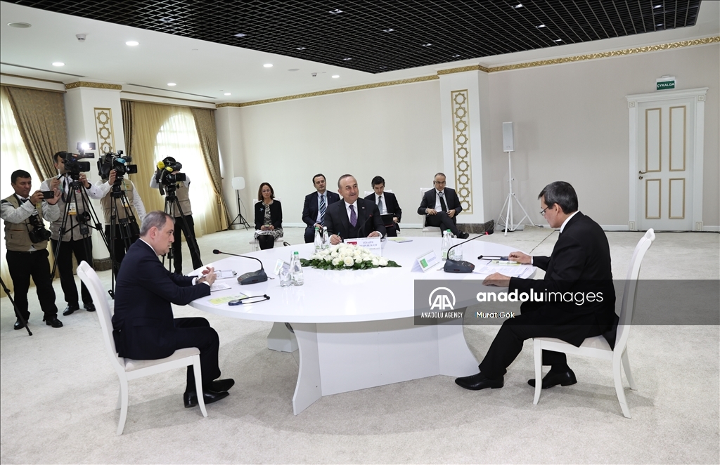نشست سه‌جانبه وزرای امور خارجه ترکیه، آذربایجان و ترکمنستان در شهر آوازه