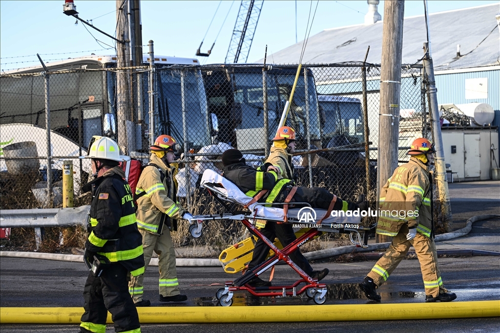 New York Polis Departmanı'na ait depoda yangın - Anadolu Ajansı