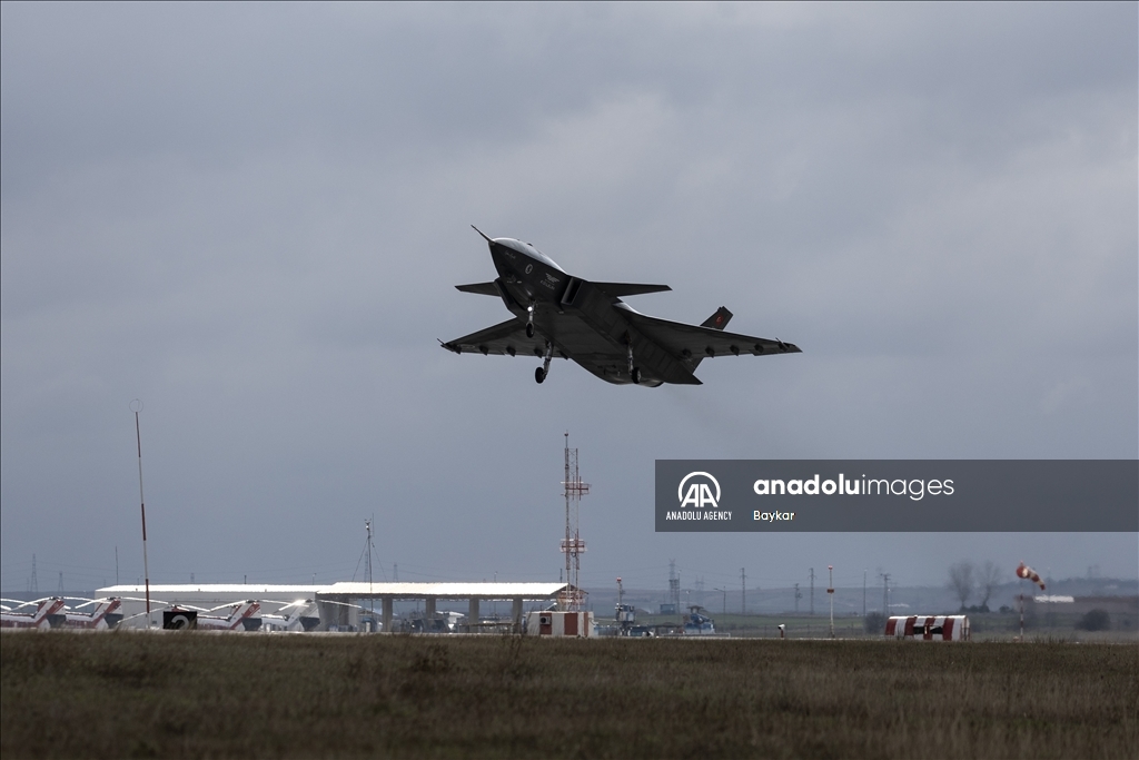 المقاتلة المسيرة التركية تجتاز بنجاح أول اختبار تحليق