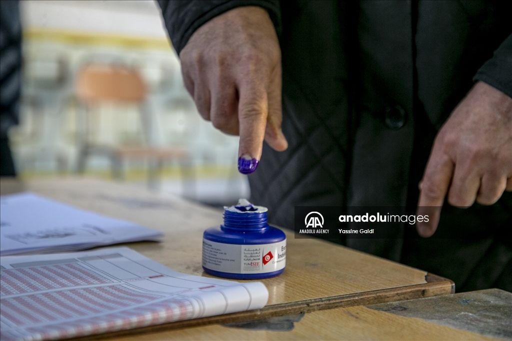 تونس.. انطلاق التصويت في الانتخابات التشريعية المبكرة