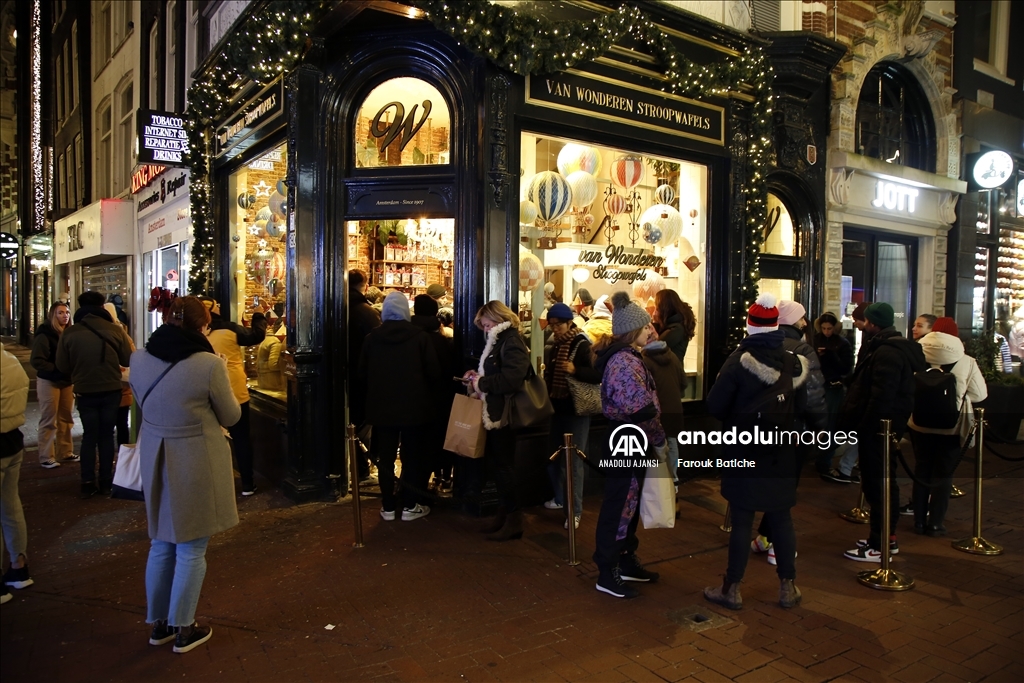 Amsterdam'da Noel hazırlıkları