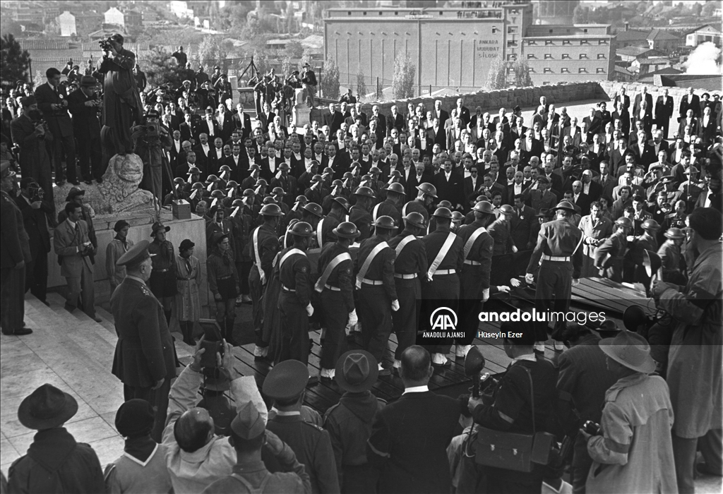 Atatürk'ün cenazesinin Anıtkabir'e nakli