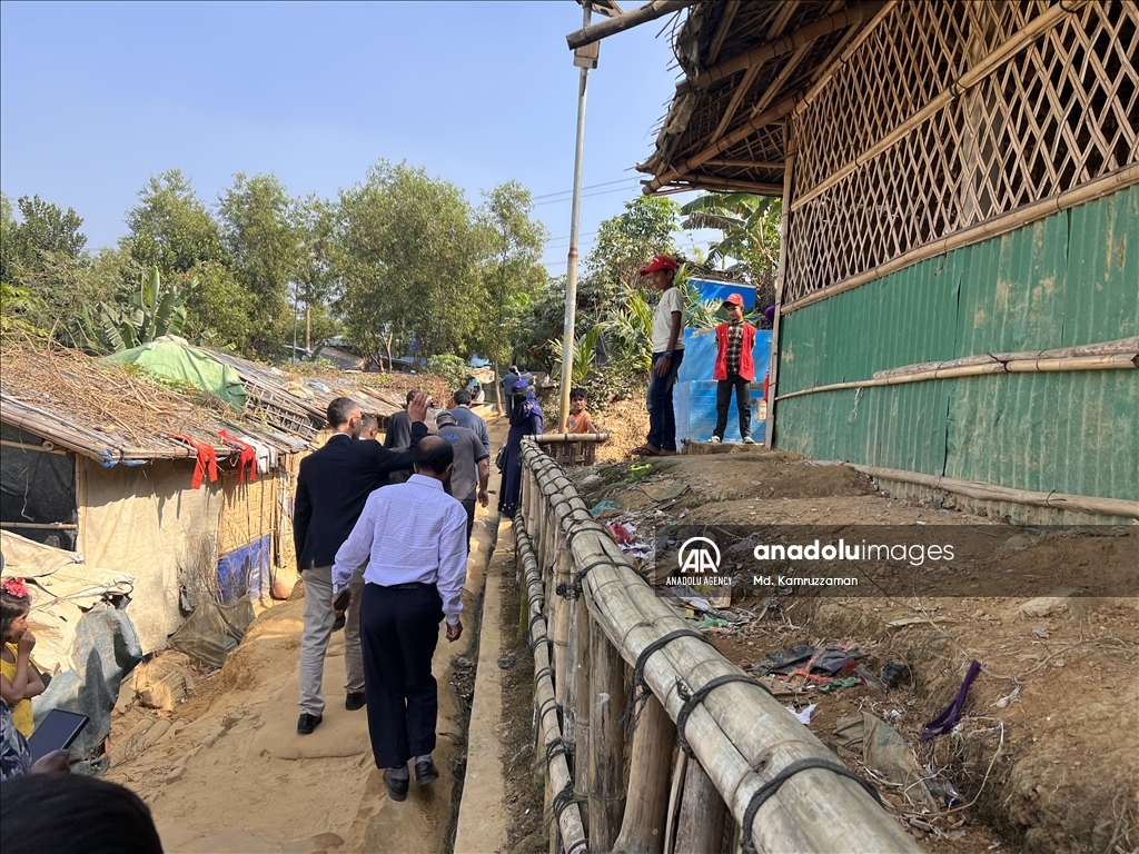 High-profile committee of Parliamentary Union of OIC Member States (PUIC) visited Rohingya camps in Bangladesh