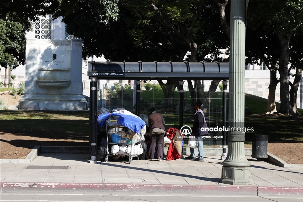 ABD'nin Los Angeles kentinde yaklaşık 40 bin evsiz otellere yerleştirilecek