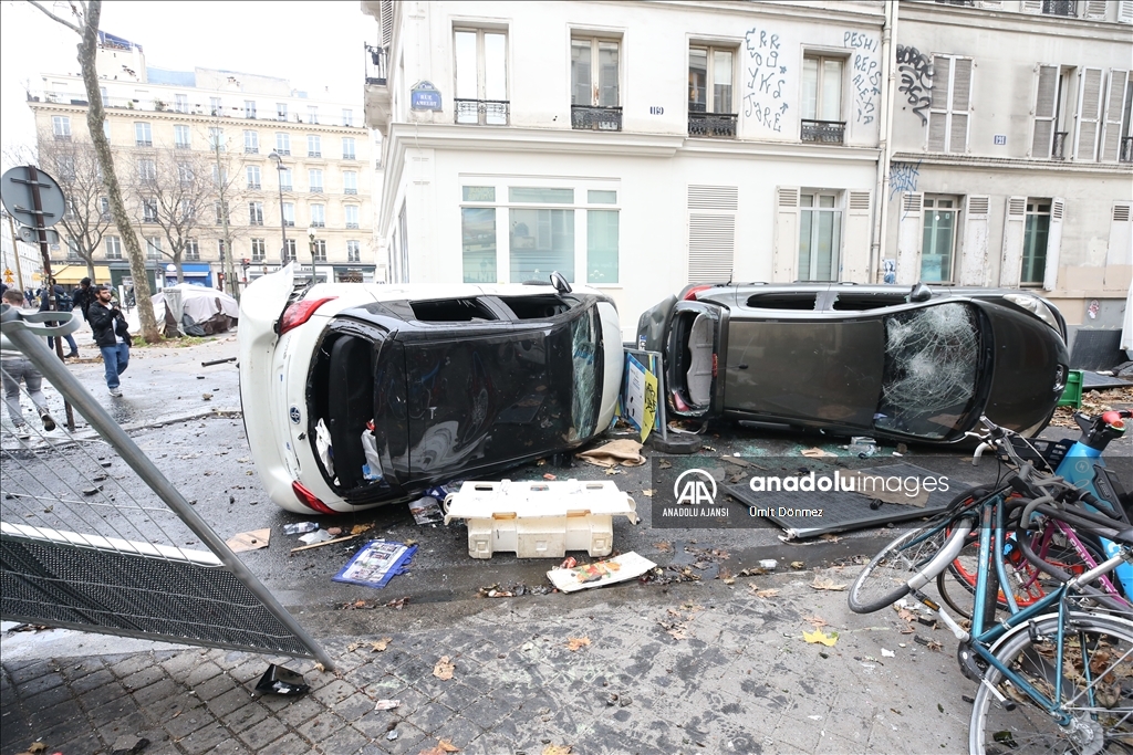 Terör örgütü PKK yanlıları Paris'te polisle çatıştı