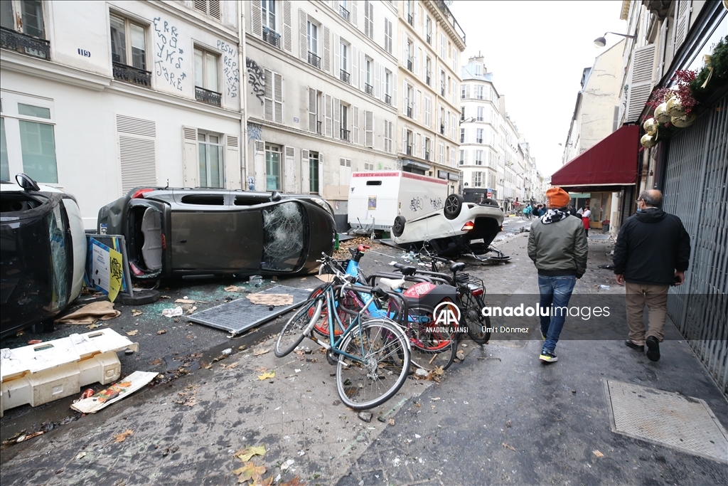 Terör örgütü PKK yanlıları Paris'te polisle çatıştı