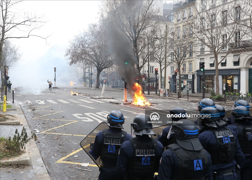 Terör örgütü PKK yanlıları Paris'te polisle çatıştı