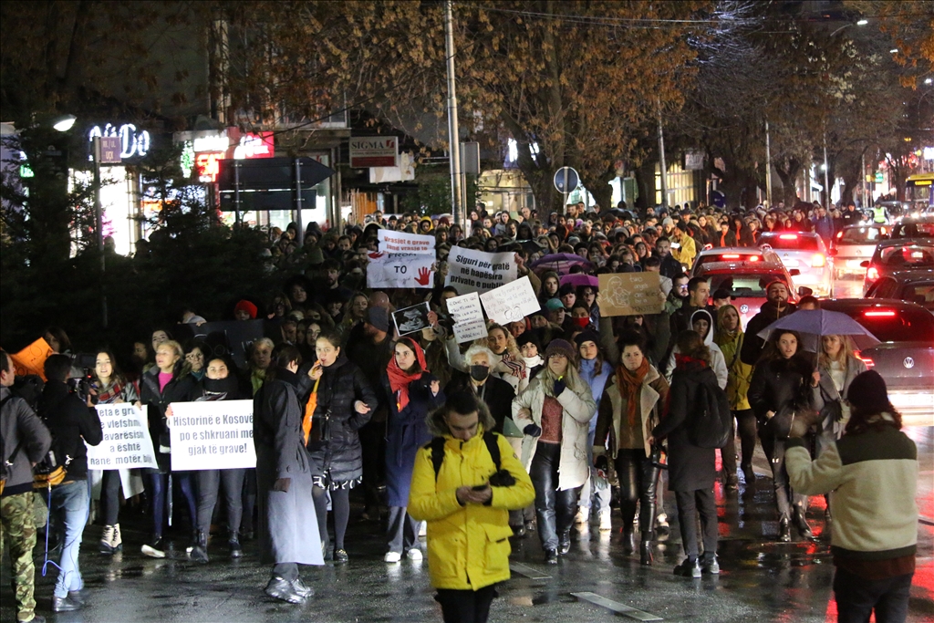 Në Prishtinë mbahet protestë pas vrasjes së dy grave brenda pesë ditëve