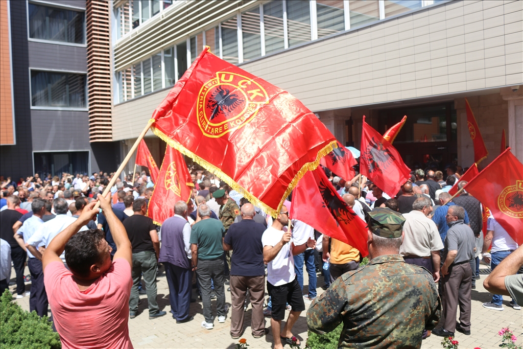 Kosovë, regjistrohen tensione në protestën e veteranëve të luftës