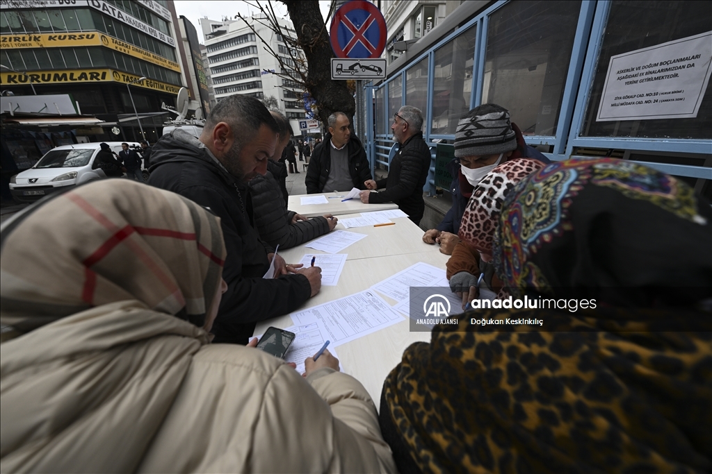 Yılın son gününde SGK merkezlerinde EYT mesaisi