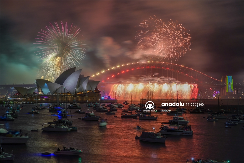 Australi, fishekzjarre spektakolare mbi Shtëpinë e Operës në Sidnej