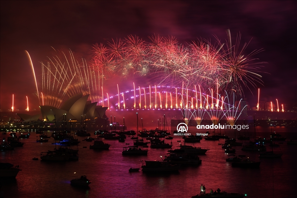 Australi, fishekzjarre spektakolare mbi Shtëpinë e Operës në Sidnej