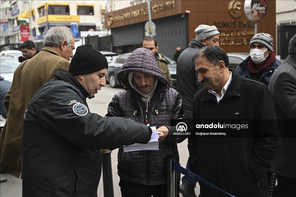Yılın son gününde SGK merkezlerinde EYT mesaisi