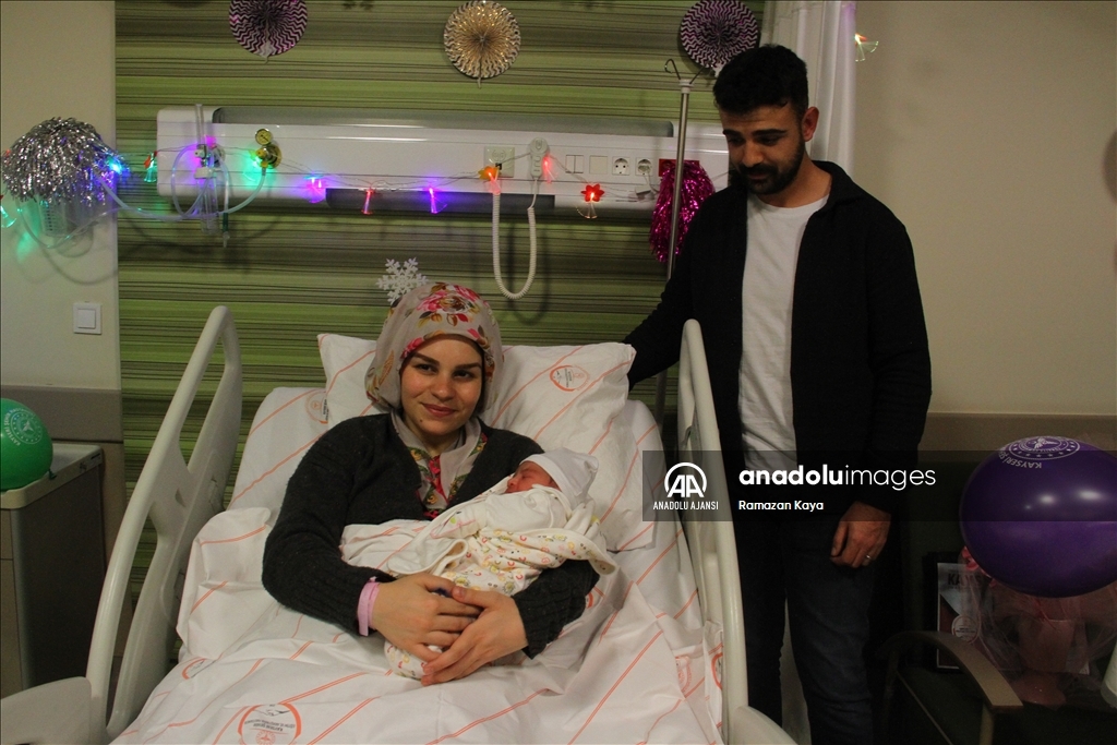 Kayseri'de yeni yılın ilk bebeği dünyaya geldi