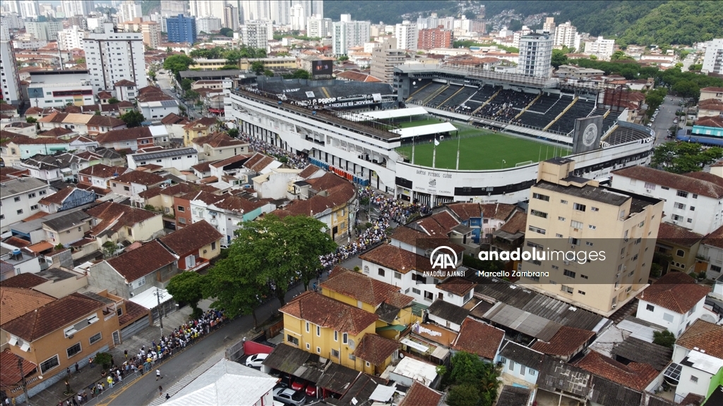 Vila Belmiro Stadyumu'nda Pele'nin cenaze töreni düzenlendi