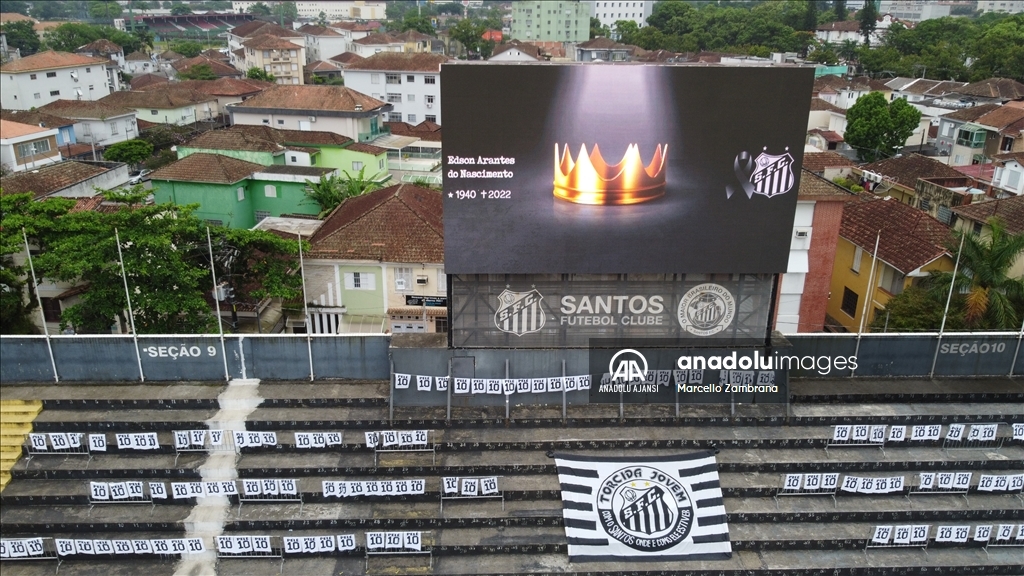 Vila Belmiro Stadyumu'nda Pele'nin cenaze töreni düzenlendi