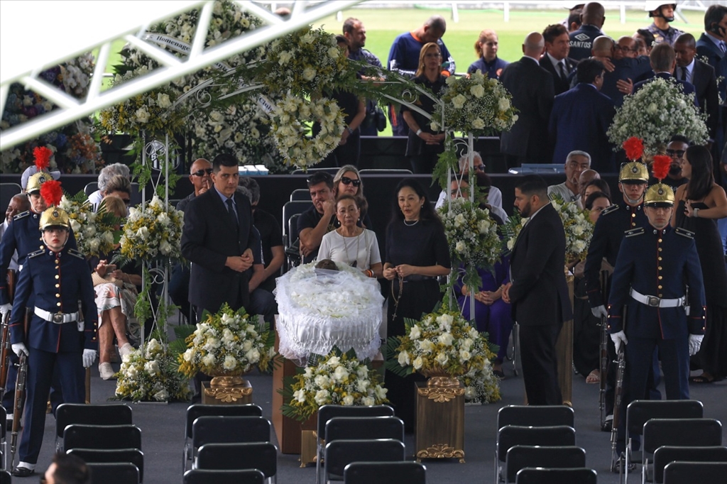  Ceremonia de despedida a Pelé en Brasil: así avanza el funeral en el estadio de Santos