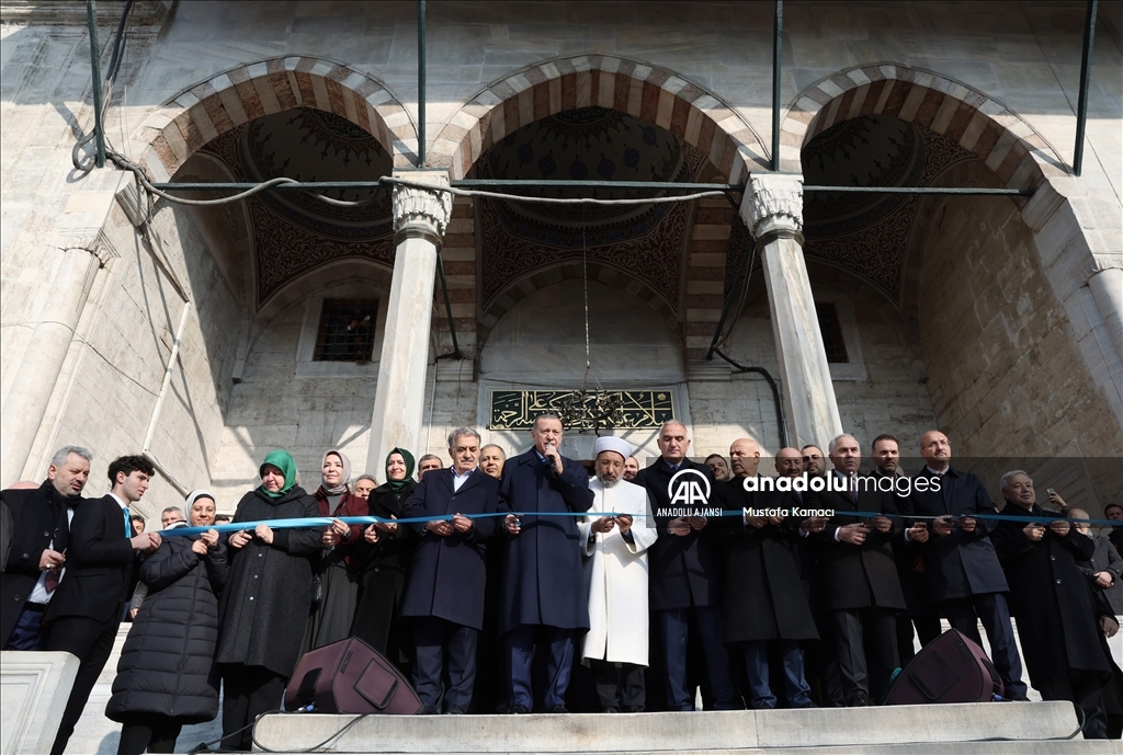 Restorasyonu tamamlanan Yeni Cami'nin açılış töreni