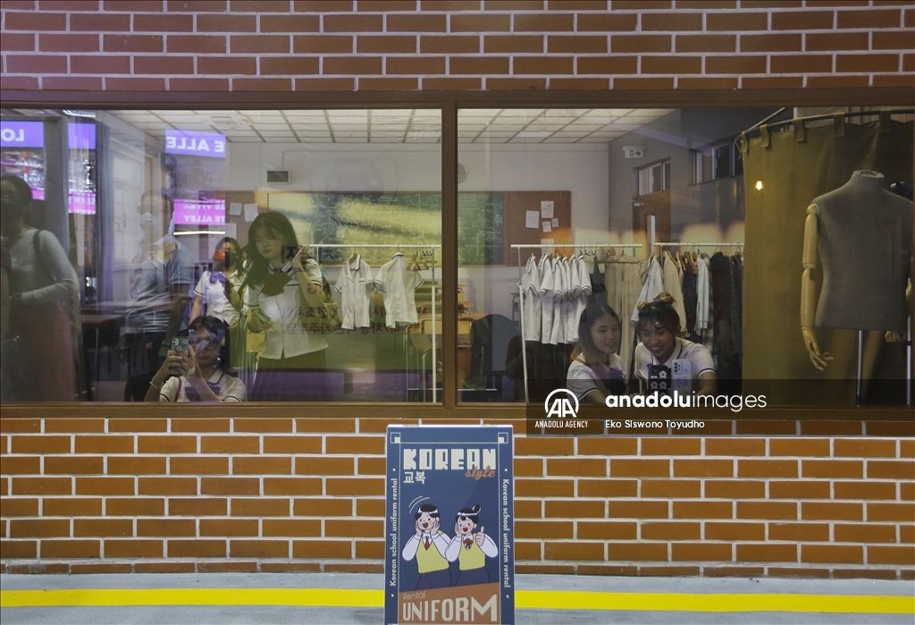 Mal dengan konsep Korean Street menarik pengunjung di Jakarta