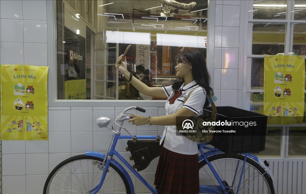 Mal dengan konsep Korean Street menarik pengunjung di Jakarta