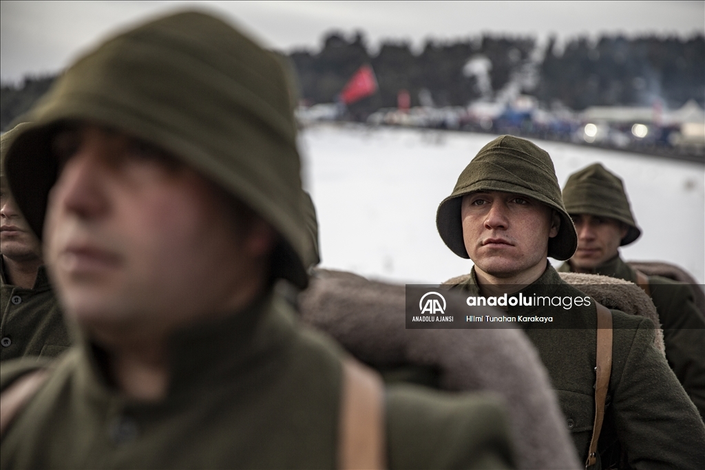 Şehitlerin izinde yürümek için binlerce vatandaş Allahuekber'de bir araya geldi