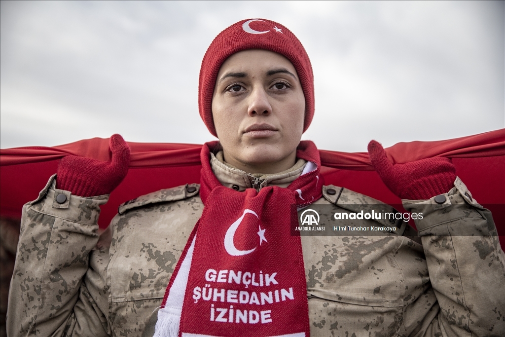 Şehitlerin izinde yürümek için binlerce vatandaş Allahuekber'de bir araya geldi