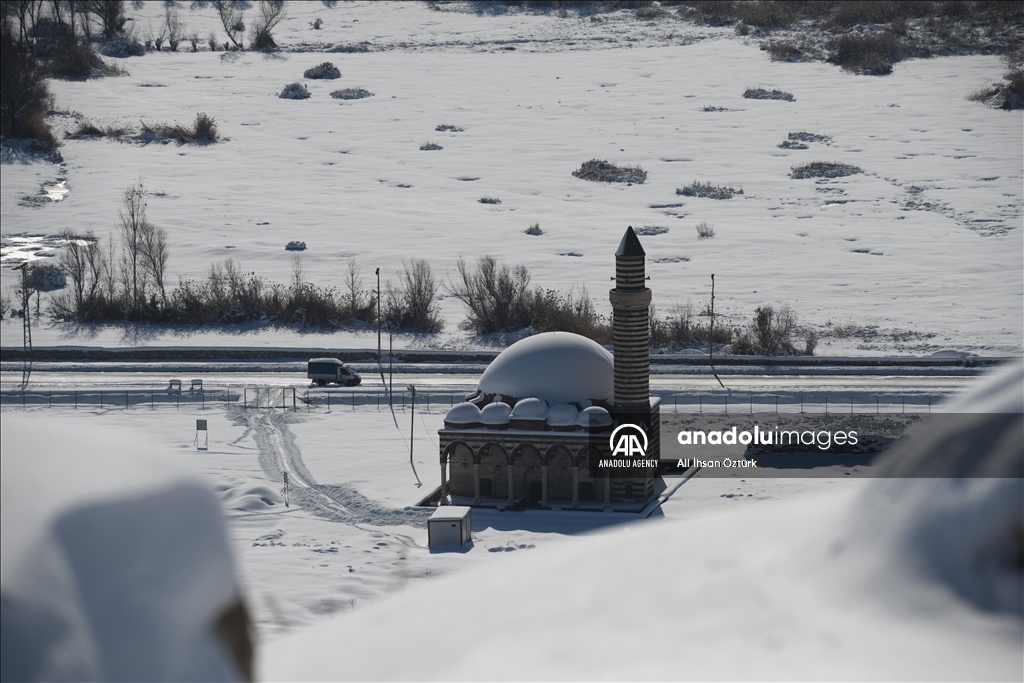 بارش برف در شهر وان ترکیه