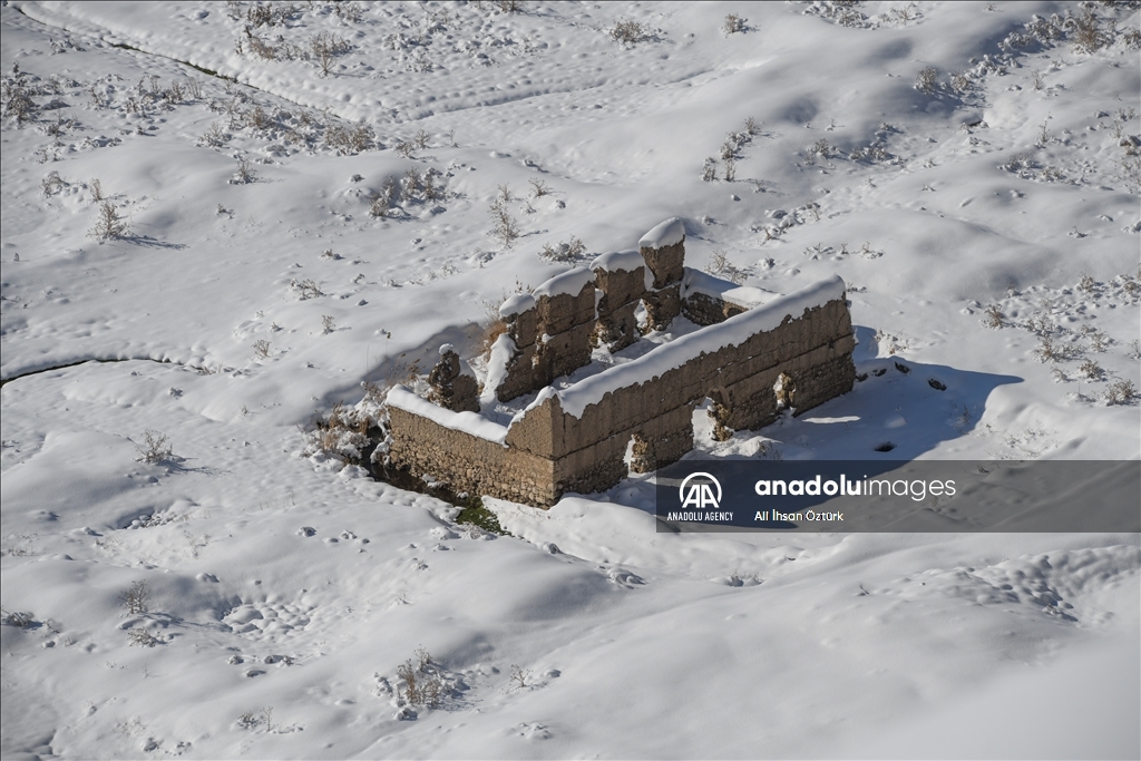 بارش برف در شهر وان ترکیه