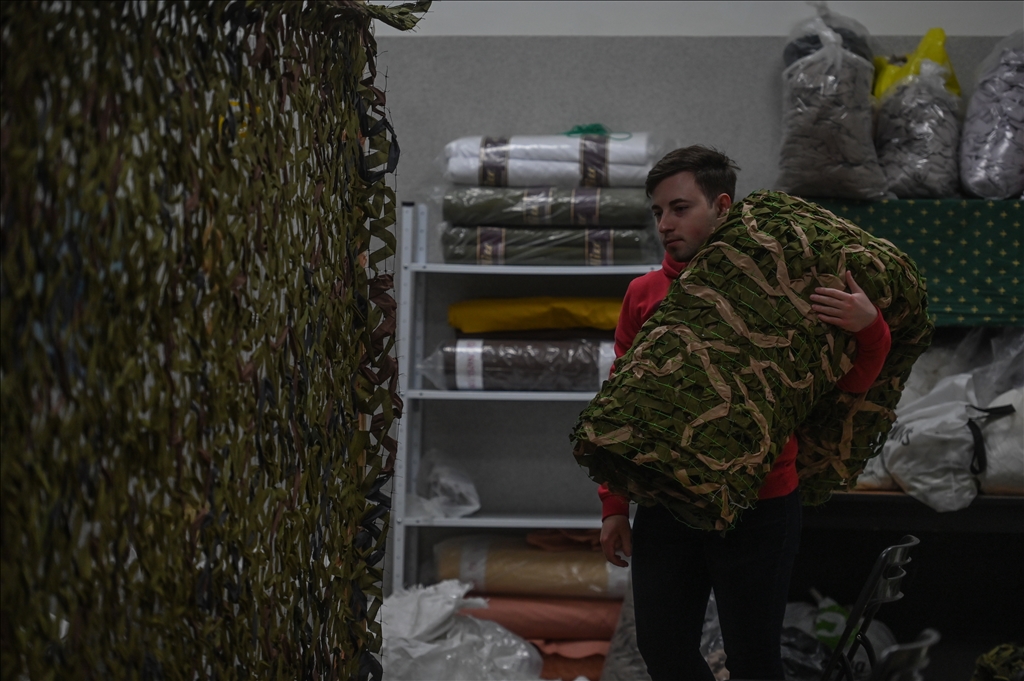 Ukrainians weave camouflage nets for the Ukrainian army