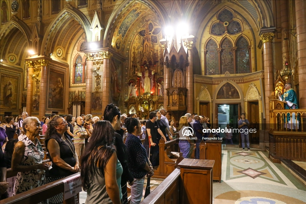 Brezilyalı efsane futbolcu Pele için anma töreni