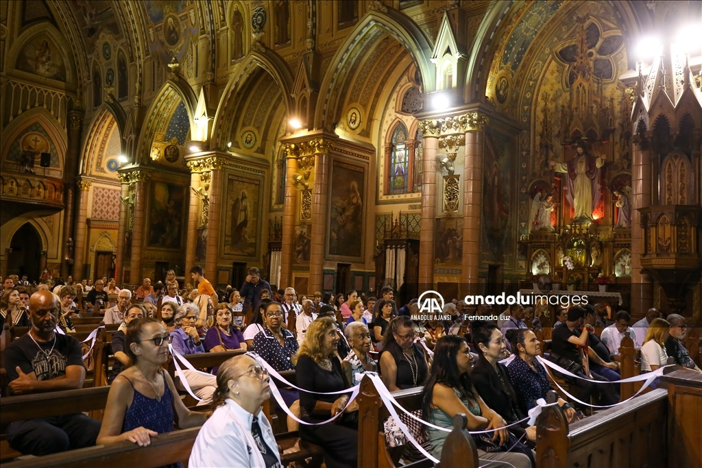 Brezilyalı efsane futbolcu Pele için anma töreni