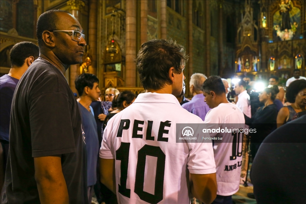 Brezilyalı efsane futbolcu Pele için anma töreni