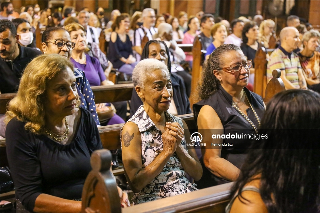 Brezilyalı efsane futbolcu Pele için anma töreni