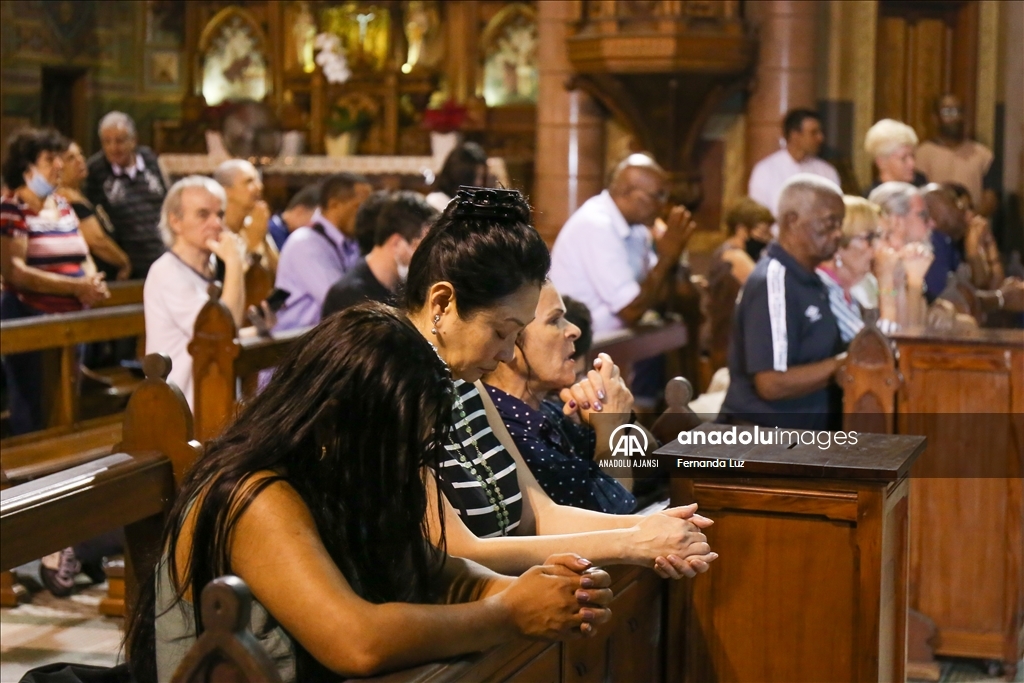 Brezilyalı efsane futbolcu Pele için anma töreni