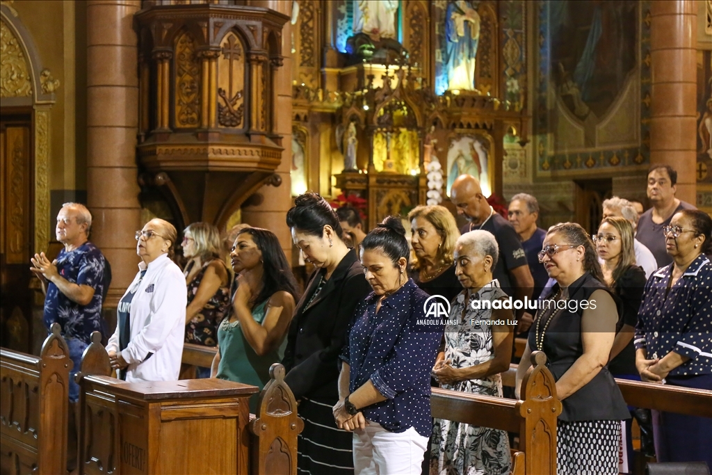 Brezilyalı efsane futbolcu Pele için anma töreni