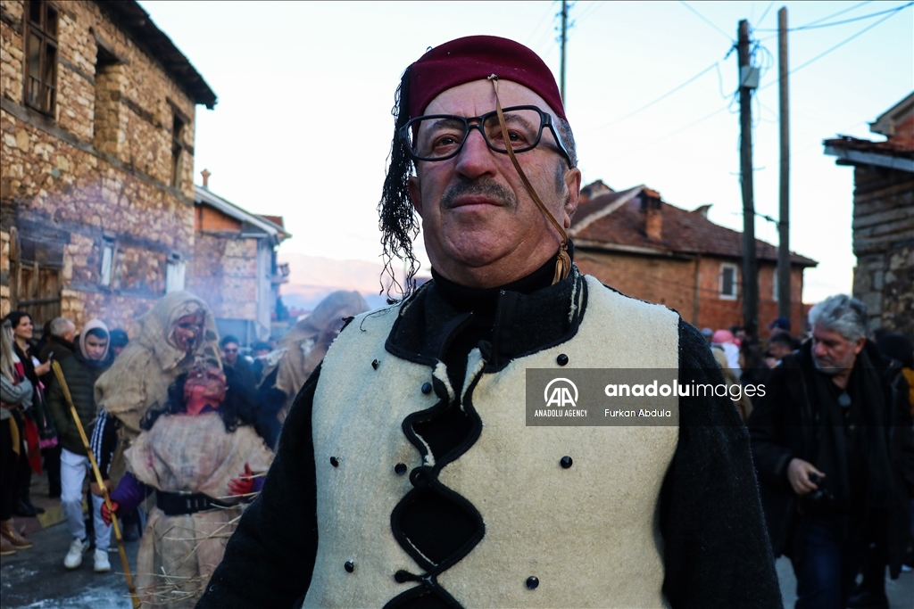 Me paradë të maskave të ndryshme hapet karnavali tradicional i Vevçanit