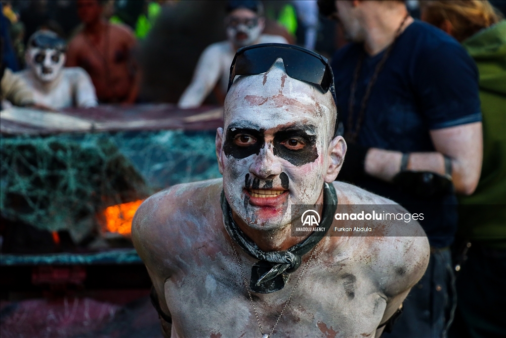 Me paradë të maskave të ndryshme hapet karnavali tradicional i Vevçanit