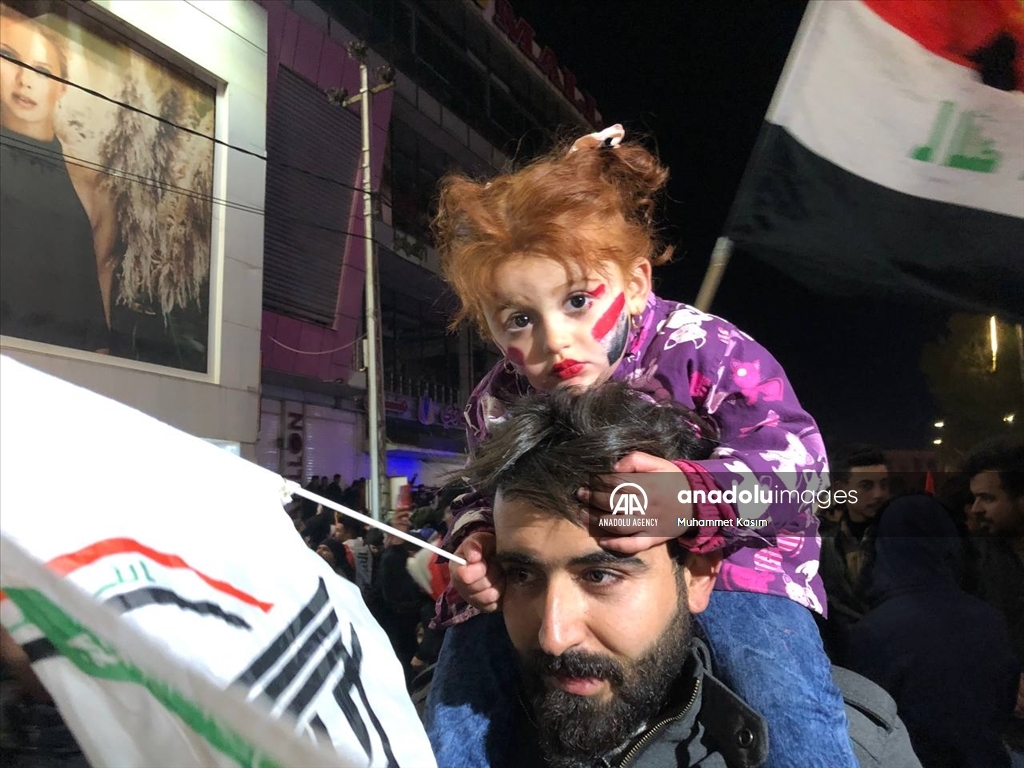 شادی و ئاهه‌نگگێڕانی لایه‌نگرانی عێراق له‌ كه‌ركووك به‌بۆنه‌ی بردنه‌وه‌ی هه‌ڵبژارده‌ی وڵاته‌كه‌یان له‌ یه‌مه‌ن