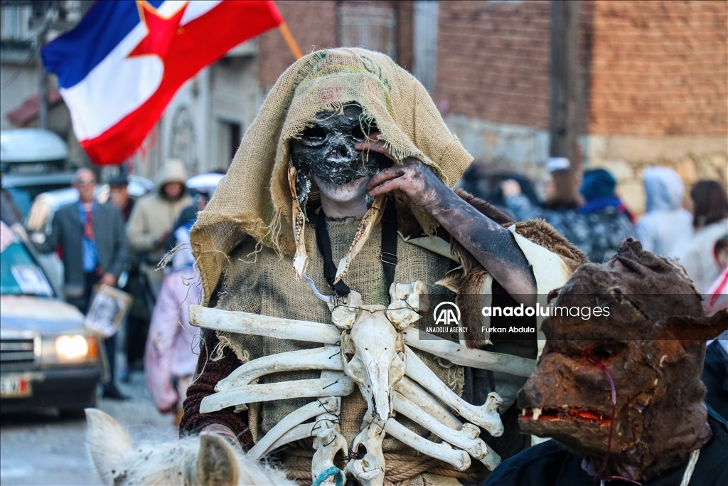 Me paradë të maskave të ndryshme hapet karnavali tradicional i Vevçanit