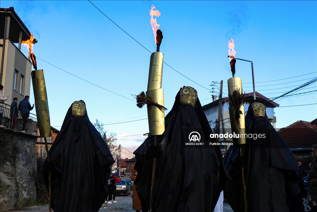 Me paradë të maskave të ndryshme hapet karnavali tradicional i Vevçanit