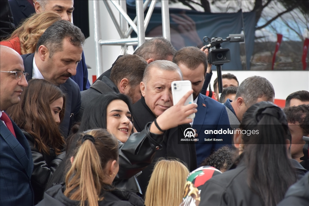 Cumhurbaşkanı Erdoğan, Muğla'da Soğancı ailesinin evine konuk oldu
