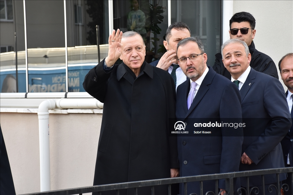 Cumhurbaşkanı Erdoğan, Muğla'da Soğancı ailesinin evine konuk oldu