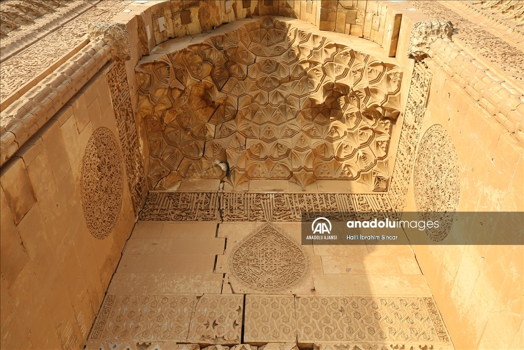 Mardin ve Şırnak'a özgü geleneksel motifler çini sanatıyla buluştu