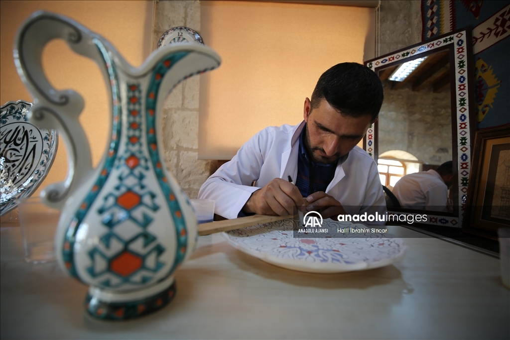 Mardin ve Şırnak'a özgü geleneksel motifler çini sanatıyla buluştu