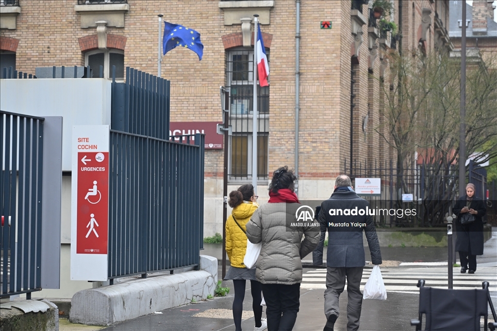 Fransa’da sağlık sistemi "sancılı bir dönem" geçiriyor